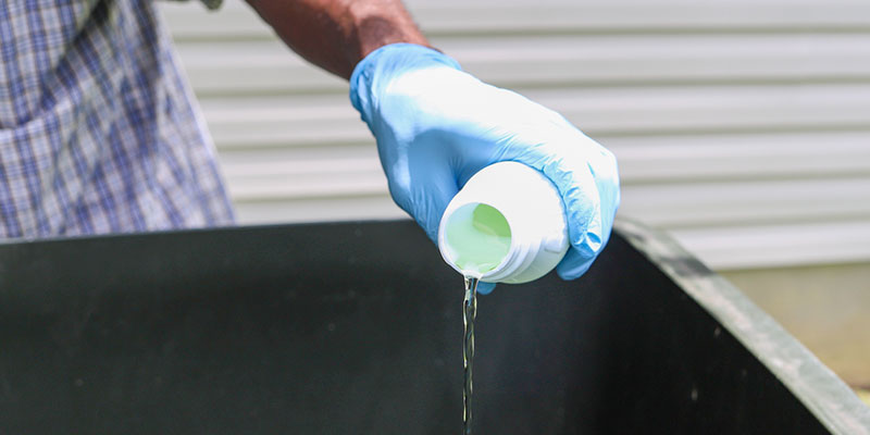 4 Ways You Might Use Bleach in Your Business